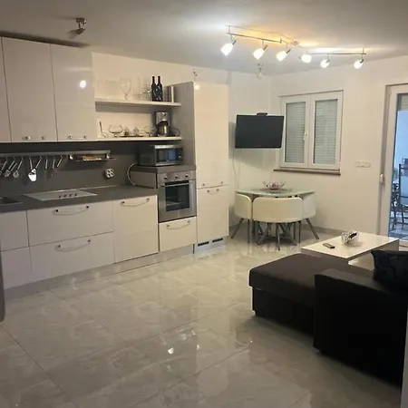 Thomy Apartment Medulin